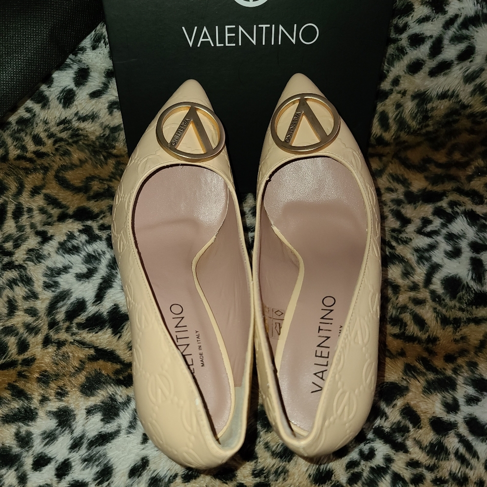 Mario Valentino Heels - Picture 6 of 17